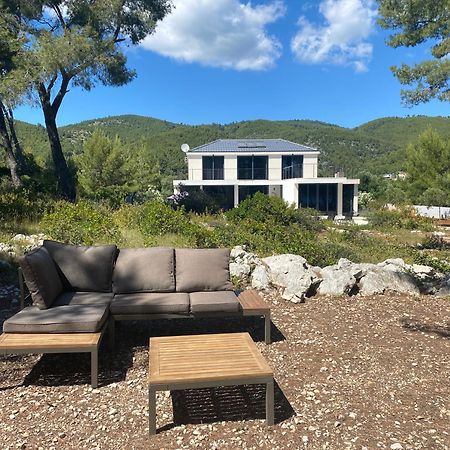 Seaside Villa At Prižba Kültér fotó